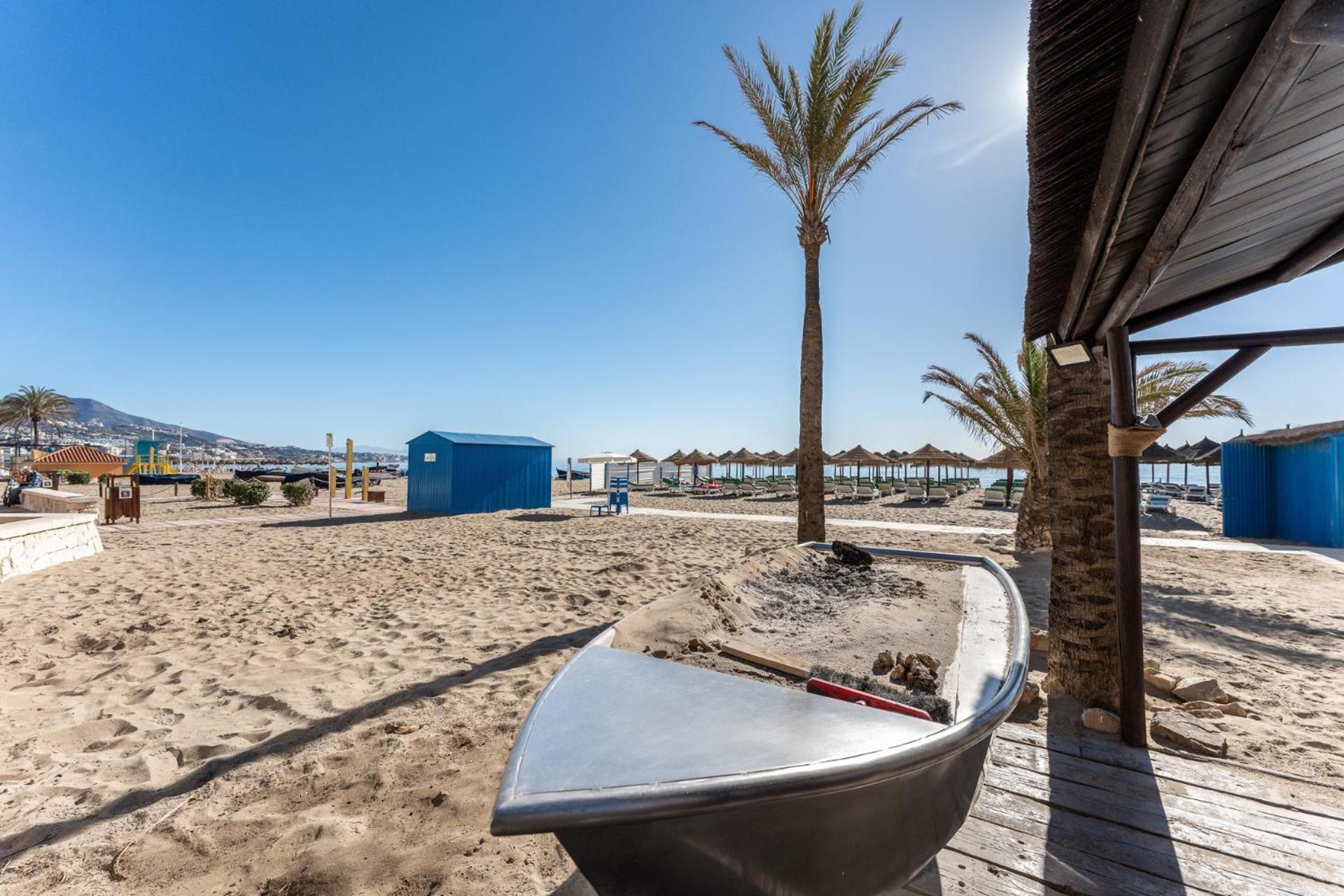 Malagasuite Fuengirola Beach & Sun ภายนอก รูปภาพ